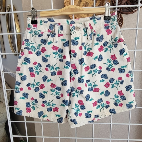 Vintage Wrangler Floral Print Shorts SZ 5/6 - Picture 1 of 5